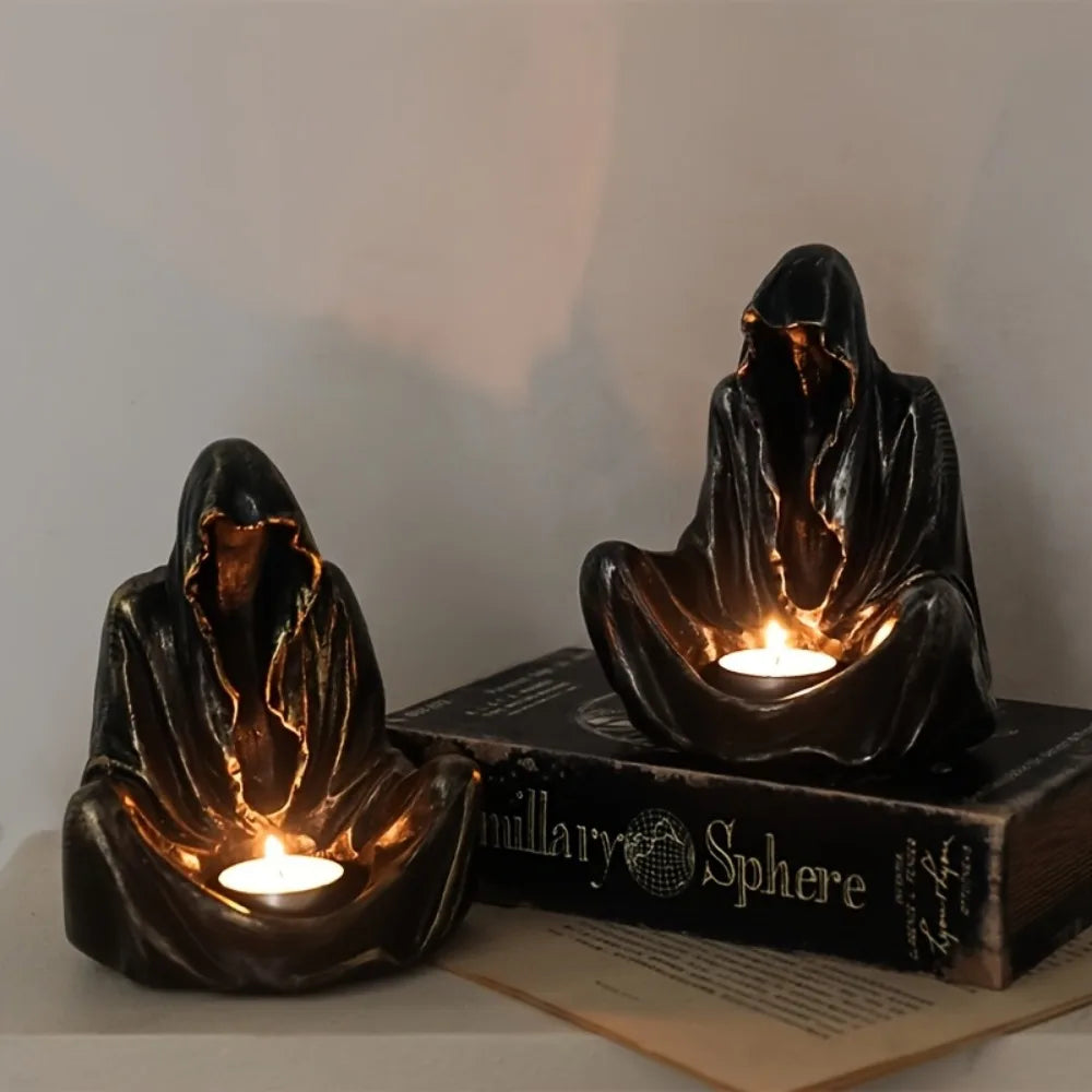 Mysterious Cloak Candelabra with Gothic Dark Knight Grim Reaper Statue,Halloween Atmosphere Decor,Creative Desktop Candle Holder