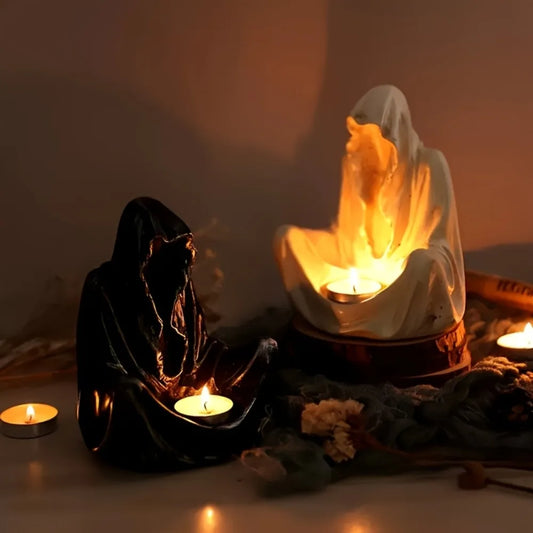 Mysterious Cloak Candelabra with Gothic Dark Knight Grim Reaper Statue,Halloween Atmosphere Decor,Creative Desktop Candle Holder